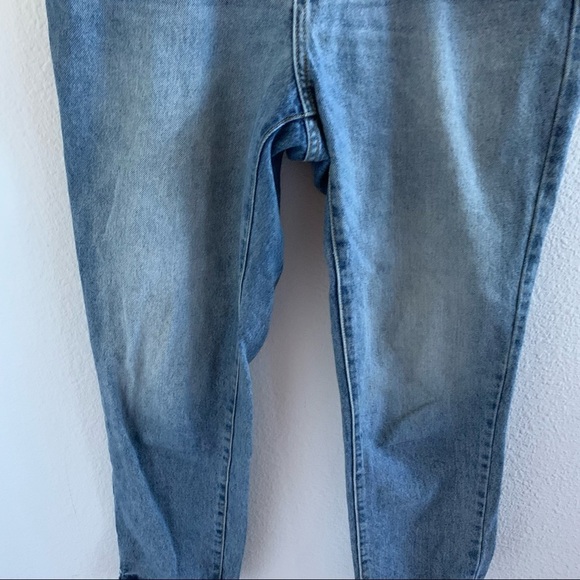 Universal Thread High Rise Straight Leg Jeans 6 - Picture 3 of 9